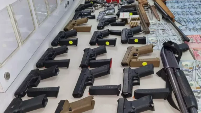 Armas