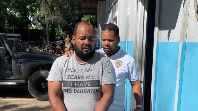 85b067a0-3f40-4190-a8b0-de8b04846e53-focus-0.26-0.37-896-504