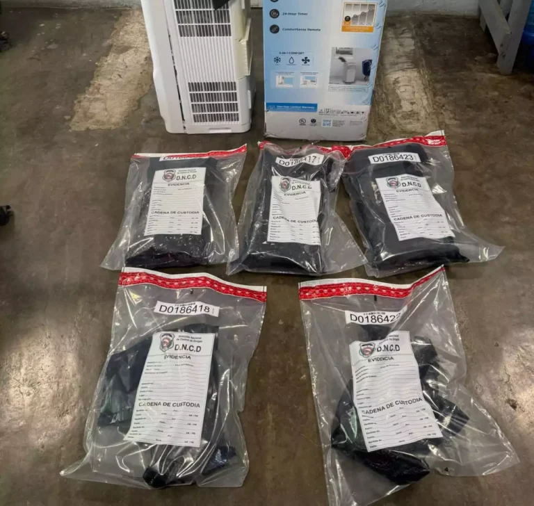 PAQUETES-DE-MARIHUANA-INCAUTADAS-EN-AIRE-ACONDICIONADO
