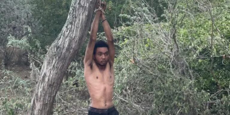 Post-de-Instagram-Feliz-Cumpleanos-Sencillo-Minimalista-Azul-1000-x-500-px-55-1