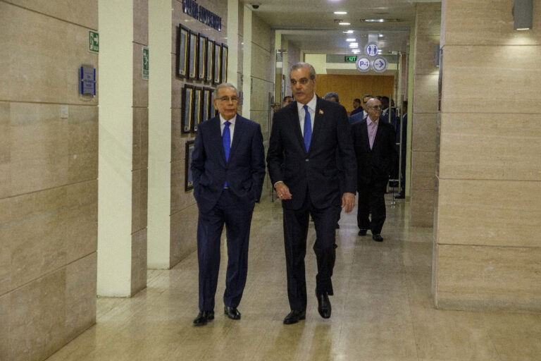 Presidente-Abinader-visitara-al-expresidente-Danilo-Medina-para-continuar-el-dialogo-sobre-la-crisis-haitiana