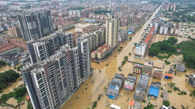 Cinco-desaparecidos-y-mas-de-7-mil-evacuados-en-el-sur-de-China-tras-fuertes-lluvias