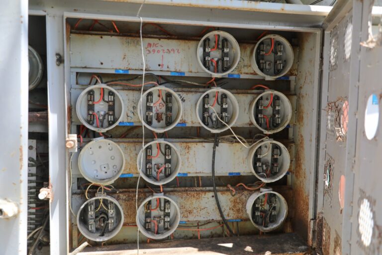 243dec5a-87ec-4e19-b265-324ad6cd63a9