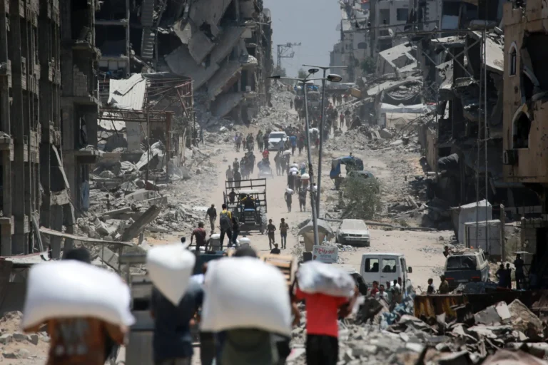 AFP__20250801__68JB2KE__v2__HighRes__TopshotPalestinianIsraelConflictAid-scaled