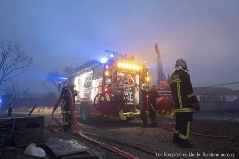 Bomberos-en-Francia-900x599