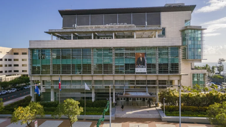 Fachada_PGR_bajante_Duarte_Mes_de_la_Patria_003-66_50