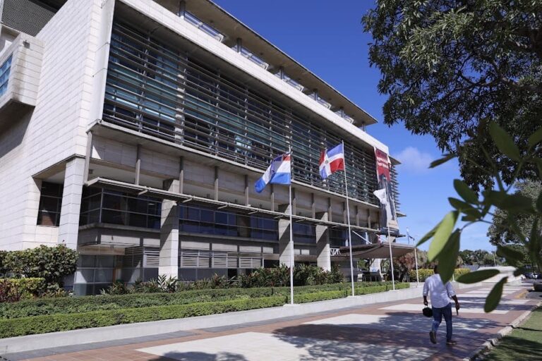 dea6fb1e-9956-4e8c-911c-b282d7bfcdc7