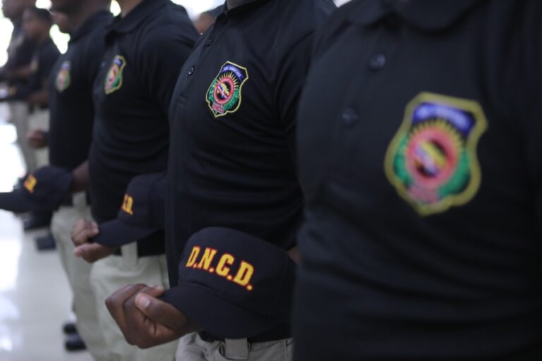 153bff94d340ffc2c7c2a21981721077_XL