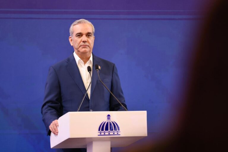 Abinader-advierte-sobre-sanciones-judiciales-drasticas-para-quienes-sustraigan-fondos-publicos