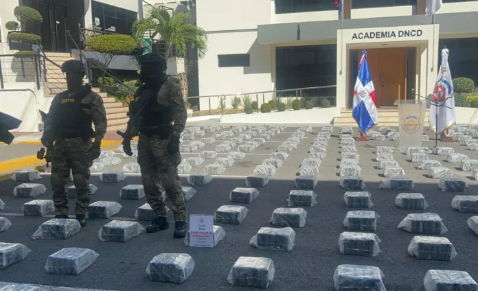 DNCD-incauta-mas-de-dos-toneladas-de-presunta-cocaina-en-costas-de-Bani