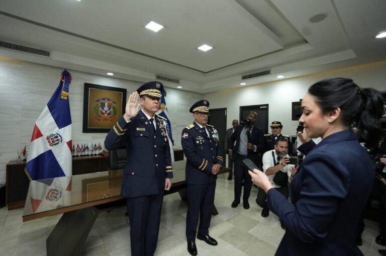 nuevo-jefe-de-la-poluicia-900x599