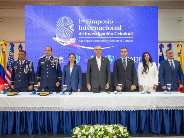 Presidente-Abinader-Dicrim-900x675