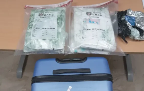 incautan-cocaina-a-ciudadano-frances-en-aeropuerto-c1f6b078-focus-0-0-1200-675-750x375