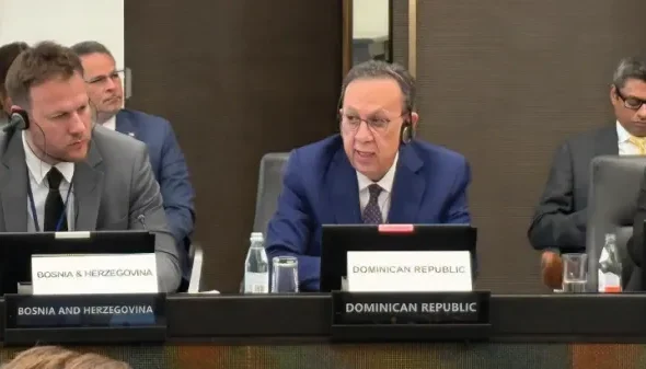 Valdez-Albizu-en-conferencia-internacional-sobre-cibercrimen