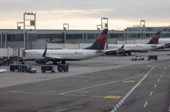 Estacion-de-aviones-900x389
