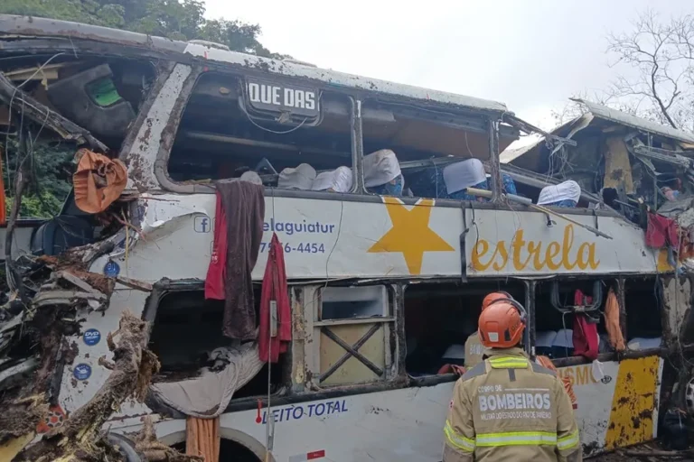 Brasil-autobus-1-accidente