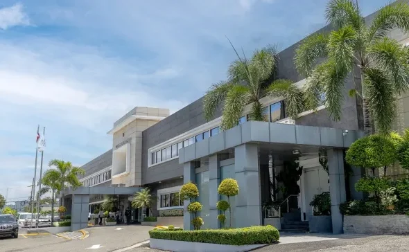 Fachada-del-Ministerio-de-Hacienda-y-Economia-MHE-e1783977748884