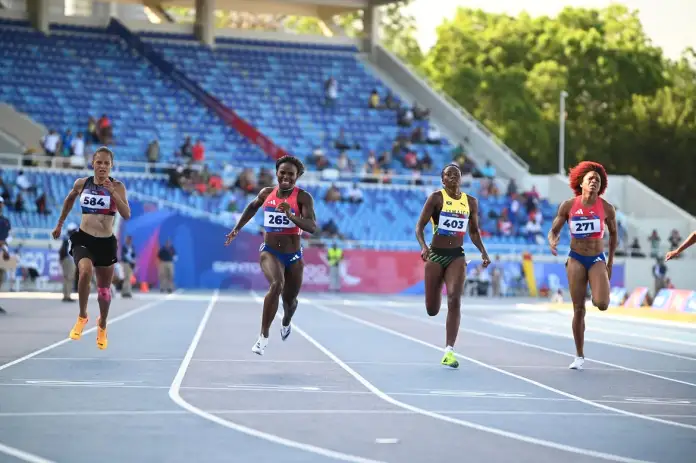 🥇🇩🇴-¡Liranyi-Alonzo-es-de-ORO-🔥La-dominicana-se-corona-campeona-en-los-200-metros-femeninos-1