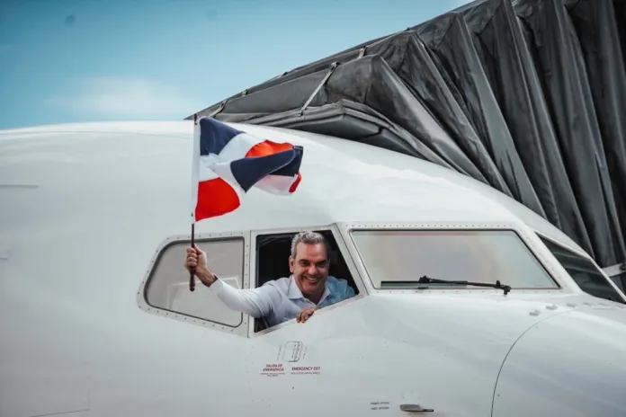 Abinader-avion (1)